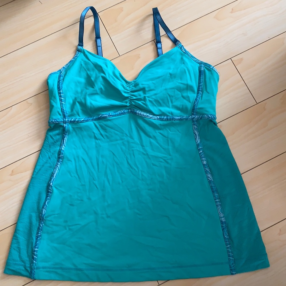 Lululemon tank, size 8 GUC